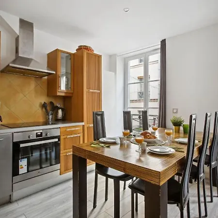 Mabillon - St Germain Daire *